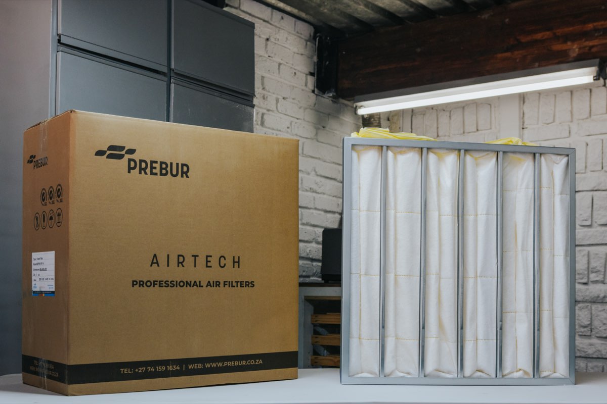 Airtech F9 pocket bag filter — boxed product